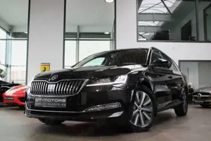 Skoda Superb SUPERB COMBI 2.0 TDI DSG STYLE/AHK/VIRTUAL/360°