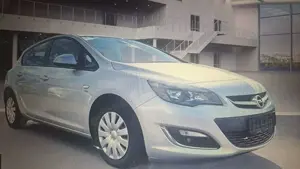 Opel Astra J Lim. 5-trg. Act. 2.Hd.Top *mtl.Rate 81,- Bild 5