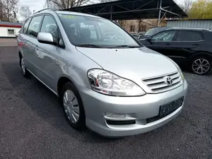 Toyota Avensis Verso 2.0 D-4D C Nur 5-Sitze Bild 2