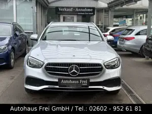 Mercedes-Benz E 220 d T AVANTGARDE 1-HAND*WIDESCREEN*LED*AMBIE Bild 4