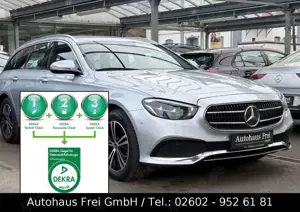 Mercedes-Benz E 220 d T AVANTGARDE 1-HAND*WIDESCREEN*LED*AMBIE