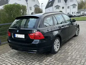 BMW 320 320d DPF Touring Aut. Edition Fleet Bild 2