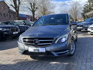 Mercedes-Benz B 200 *XENON*LED*SHZ*PDC*NAVI*