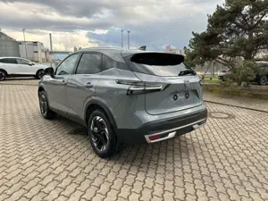 Nissan Qashqai 1.3 DIG-T MHEV AT N-Connecta WINTERPAKET Bild 4