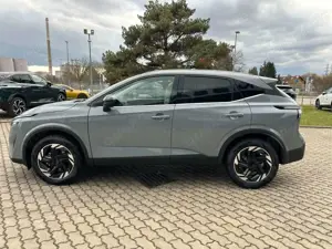 Nissan Qashqai 1.3 DIG-T MHEV AT N-Connecta WINTERPAKET Bild 3