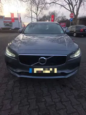 Volvo V90 Momentum