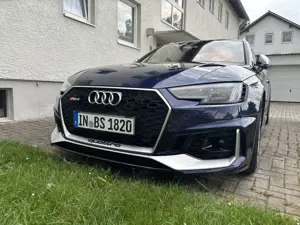 Audi RS4 Avant quattro tiptronic
