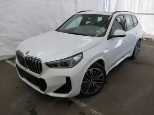 BMW X1 xDrive23i  ab 1,99% eff. / M Paket Harman/Kardon H