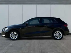 Audi A3 Sportback Basis ACC+KAMERA+SHZ+LED+16"LM+APP 35... Bild 2