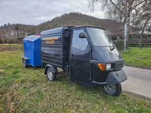 Piaggio Ape APE 50 Van mit Anhänger Bild 2