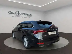 Skoda Octavia Combi Style 2.0 TDI DSG Navi AHK LED Bild 4