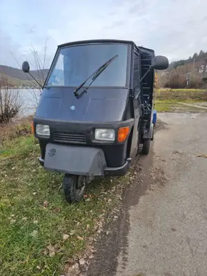 Piaggio Ape APE 50 Van mit Anhänger Bild 3
