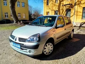 Renault Clio 1.2 16V Emotion