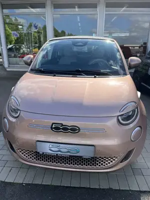 Fiat 500e C La Prima