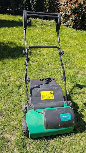 Rasen Vertikutierer motorbetrieben