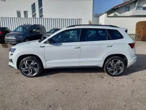 Skoda Karoq Karoq 1.5 TSI ACT DSG Sportline 360 AHK 19" 5J.Gar