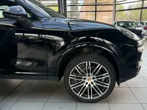 Porsche Cayenne Diesel Platinum Edition, Automatik, SHZ Bild 5