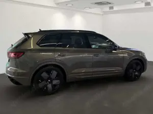 Volkswagen Touareg R 3,0 eHybrid 4MOTION AHK*DYNAUDIO*Steue Bild 4