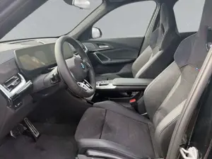 BMW X1 18 d sDrive/M-Sportpaket/AHK-klappbar/HarmanKardon Bild 4