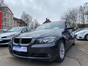 BMW 318 3-er 318i Lim.*SEHR GEPFLEGT*TEMPOMAT*SITZH.*PDC Bild 2