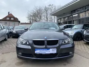 BMW 318 3-er 318i Lim.*SEHR GEPFLEGT*TEMPOMAT*SITZH.*PDC Bild 3