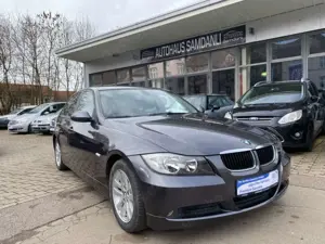 BMW 318 3-er 318i Lim.*SEHR GEPFLEGT*TEMPOMAT*SITZH.*PDC Bild 4