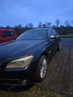 BMW 750