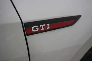 Volkswagen Golf 8 2.0TSI GTI DSG Virtual Pano Standh 19Zoll Bild 5
