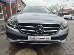 Mercedes-Benz E 300 E 300 DE NAVI RFK AHK SCHWENKBAR 360 KAMERA TOP Bild 2
