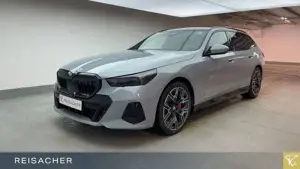 BMW 540 d xDrive Touring Sportpaket Sportsitze DAB