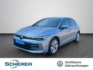 Volkswagen Golf VIII Life 1.5 eTSI DSG KAMERA LED+ ACC SHZ