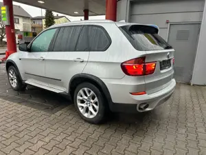 BMW X5 xDrive30d 7Sitzer HeadUp AHK 8xFachbereifft. Bild 5