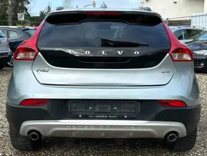 Volvo V40 Cross Country 2.0 D3 Momentum Automatik Xenon SHZ Navi Panorama Bild 4