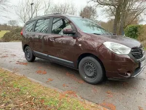 Dacia Lodgy Lodgy TCe 115 Stepway Celebration Bild 4