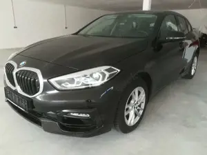 BMW 118 i Sport Line Navi LED PDC Sitzhzg. Sportsitz Alu