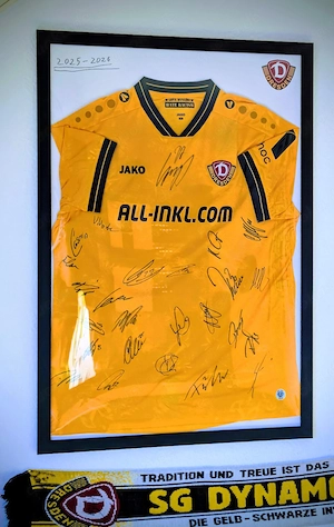 Dynamo Dresden Trikot Unterschrift Aktueller Spieler 