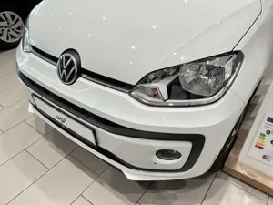 Volkswagen up! Active
