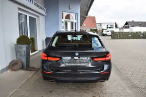 BMW 520 d Touring Aut. Mild Hybrid Navi PanoDach HUD Bild 5