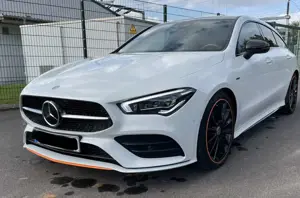 Mercedes-Benz CLA 220 d Shooting Brake 8G-DCT AMG Line / Inspektion NEU Bild 3