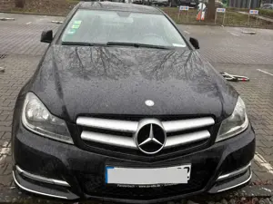 Mercedes-Benz C 180 C-Klasse Coupe Coupe BlueEFFICIENCY Bild 3