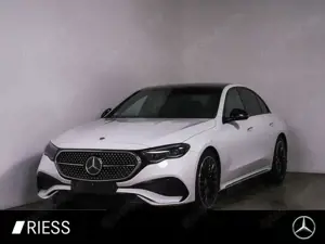 Mercedes-Benz E 220 d AMG Sport Night Distr Pano AHK Super 20"