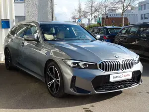 BMW 318 i Touring Aut M Sportpaket 18" Navi Leder LED