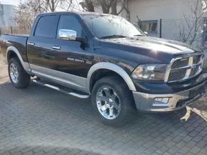 Dodge RAM 1500 GAS/Benzin 4x4 Doka Automatik AZV TÜV neu