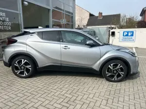 Toyota C-HR Hybrid Team D Navi LED ACC ACP SHZ DAB HZG Bild 2