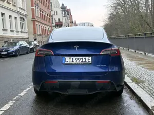 Tesla Model Y Bild 2
