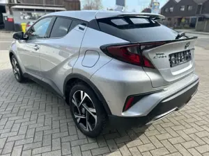 Toyota C-HR Hybrid Team D Navi LED ACC ACP SHZ DAB HZG Bild 5