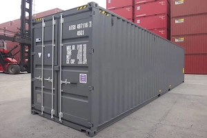 Gebrauchte 6- und 12-Meter-Seecontainer.