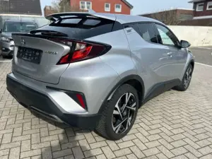 Toyota C-HR Hybrid Team D Navi LED ACC ACP SHZ DAB HZG Bild 3