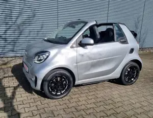 smart forTwo Cabrio EQ MY22*BRABUS*LED*JBL*22KW*BATZERT*MWST aw