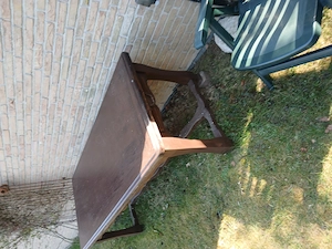 Massiver Holztisch f. 8 Personen